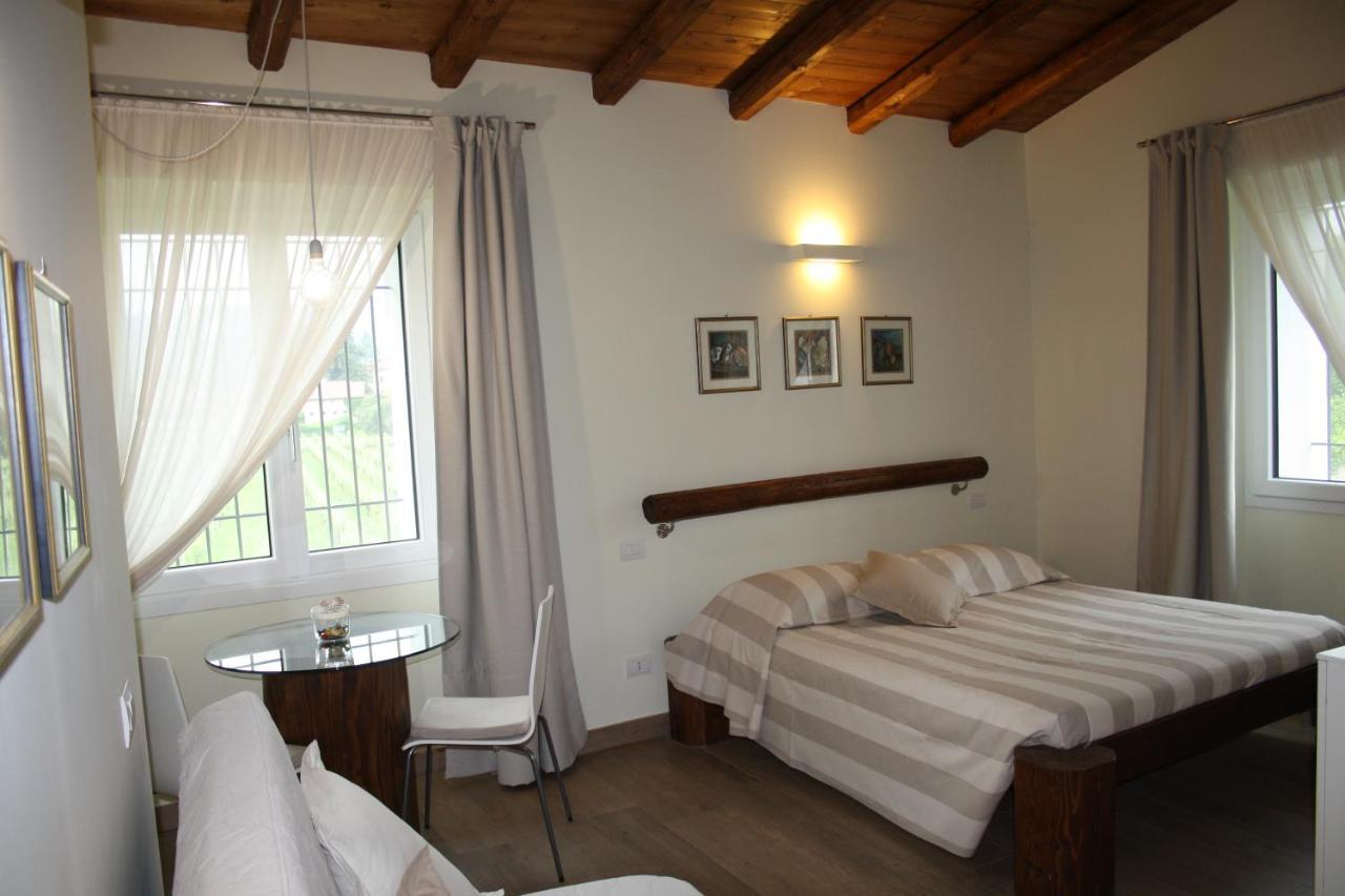 Cascina San Martino Bed and Breakfast Passirano Buitenkant foto