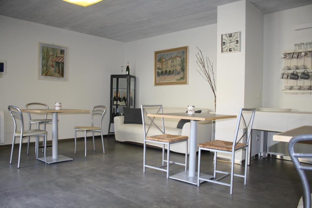 Cascina San Martino Bed and Breakfast Passirano Buitenkant foto
