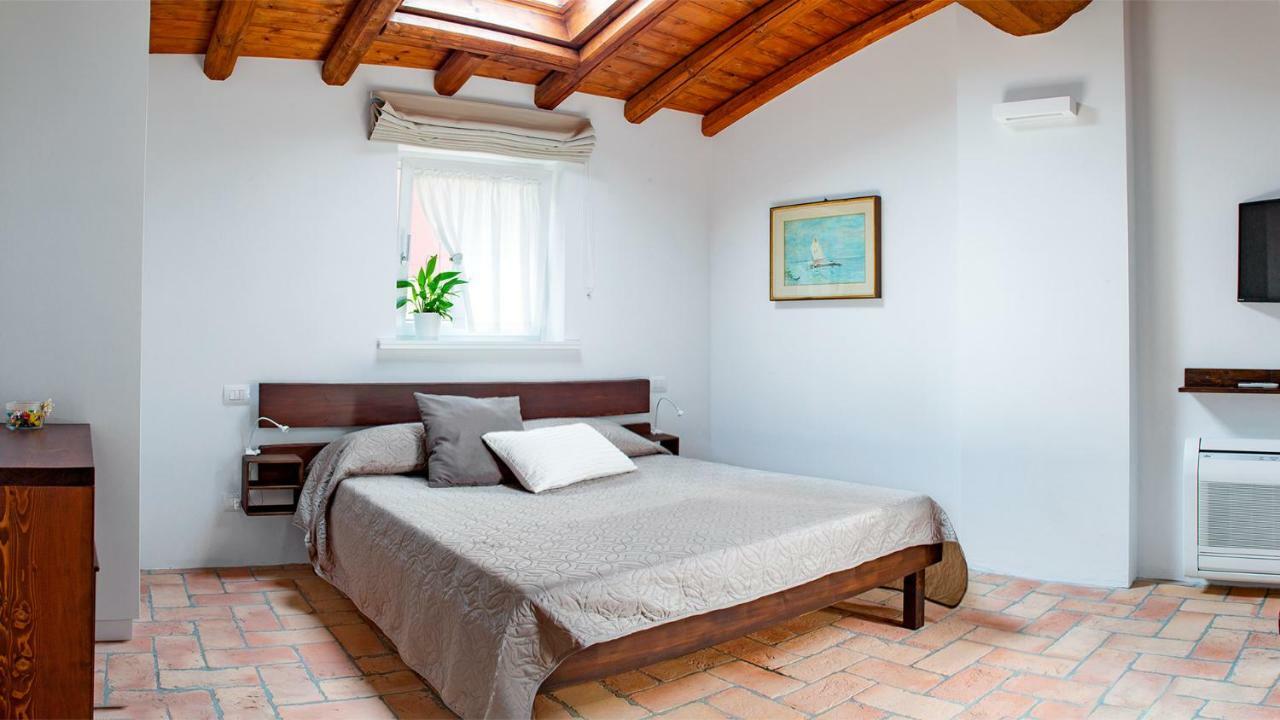 Cascina San Martino Bed and Breakfast Passirano Buitenkant foto